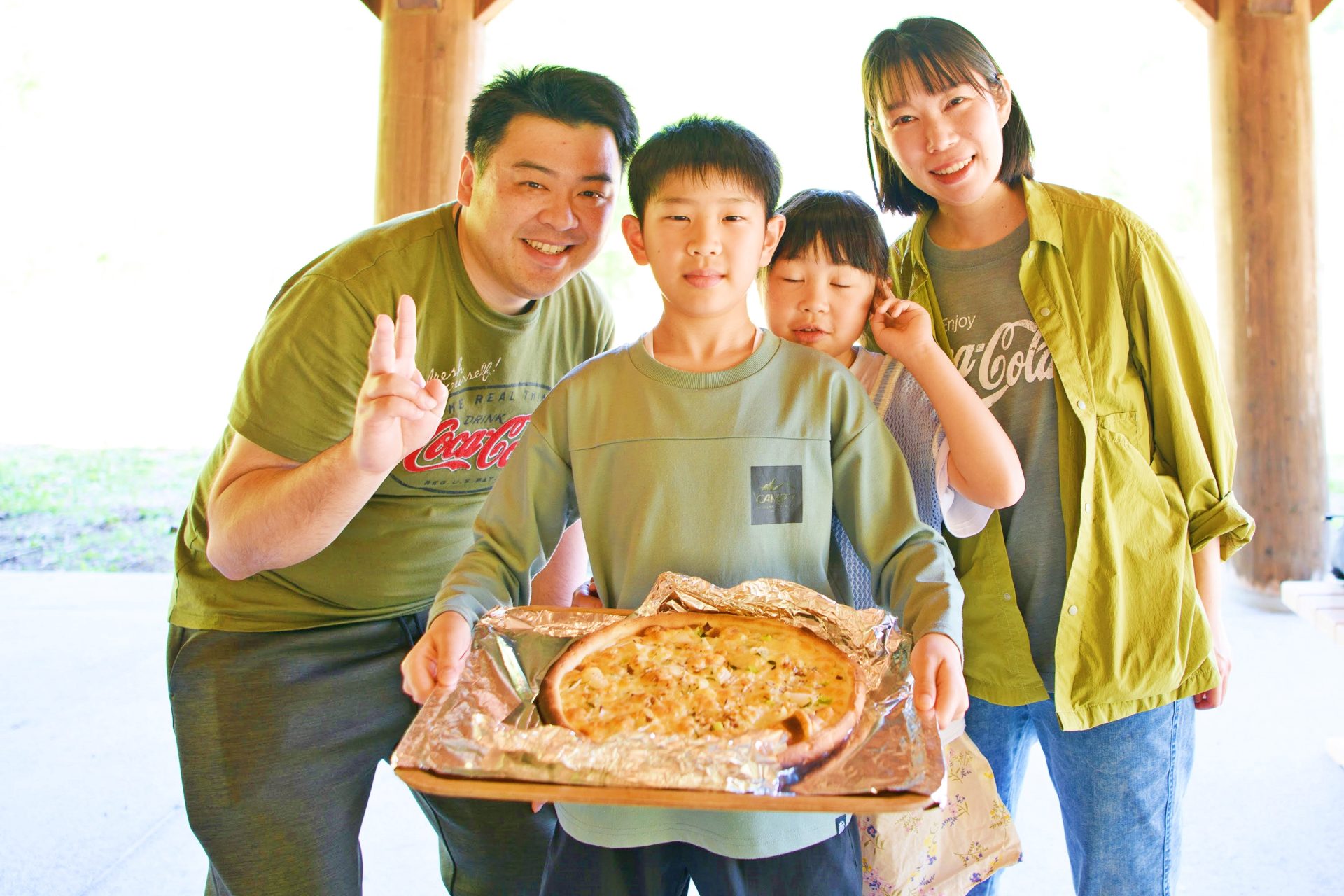 手作り石窯で焼く森の恵みピッツア – こんがり焼きたて、とろ～りチーズと森の恵みをほおばろう – | カテゴリで探す