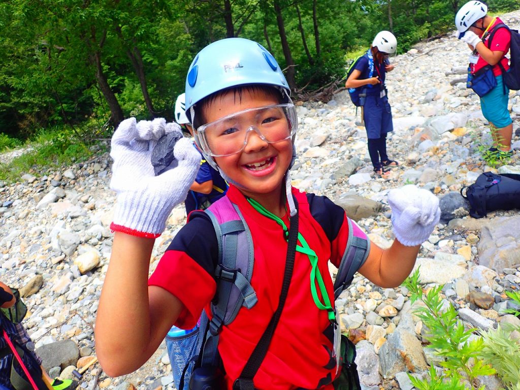 恐竜の谷探検キャンプ – 恐竜博士と化石を探す冒険 – | カテゴリで探す