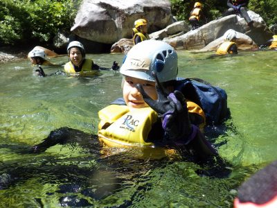 渓流アドベンチャーキャンプ – 暑い夏は川へ行こう！ヒエヒエ水に飛び込もう！ – | カテゴリで探す